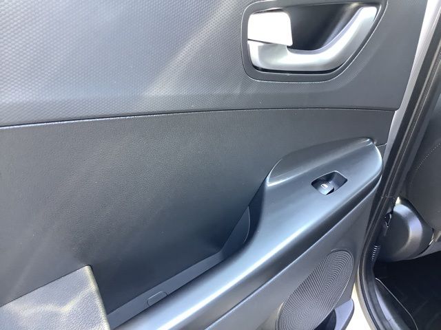 2022 Hyundai Kona SEL N Line photo 14