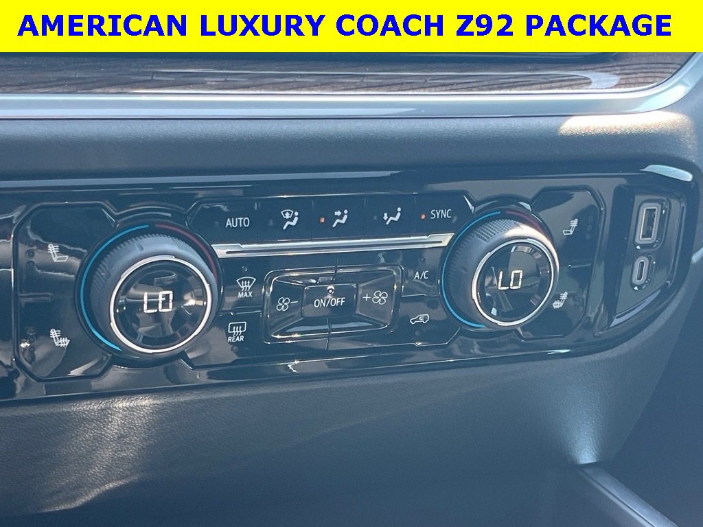 2025 Chevrolet Silverado 1500 RST photo 12