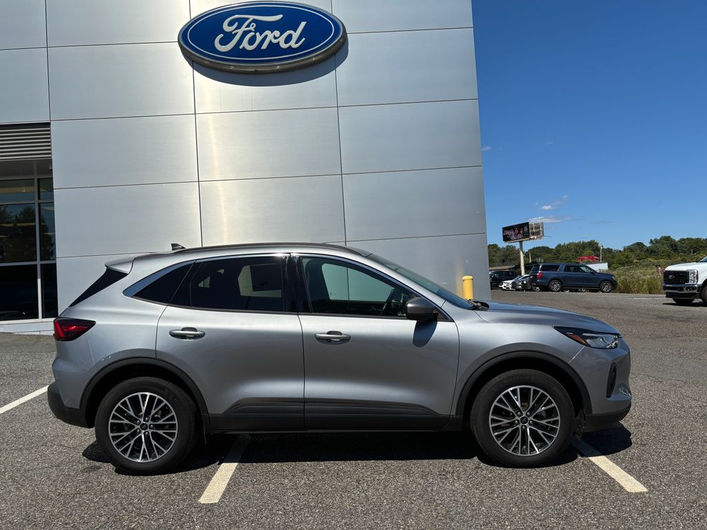 2024 Ford Escape Plug-In Hybrid Base photo 4