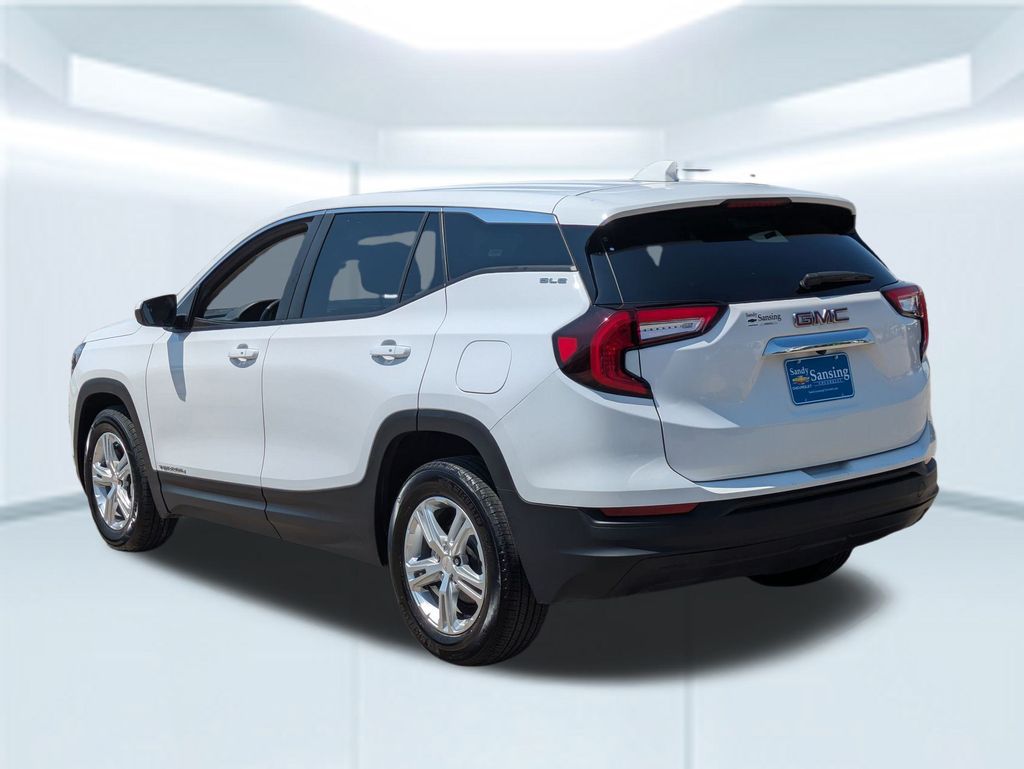 2024 Gmc Terrain SLE photo 3