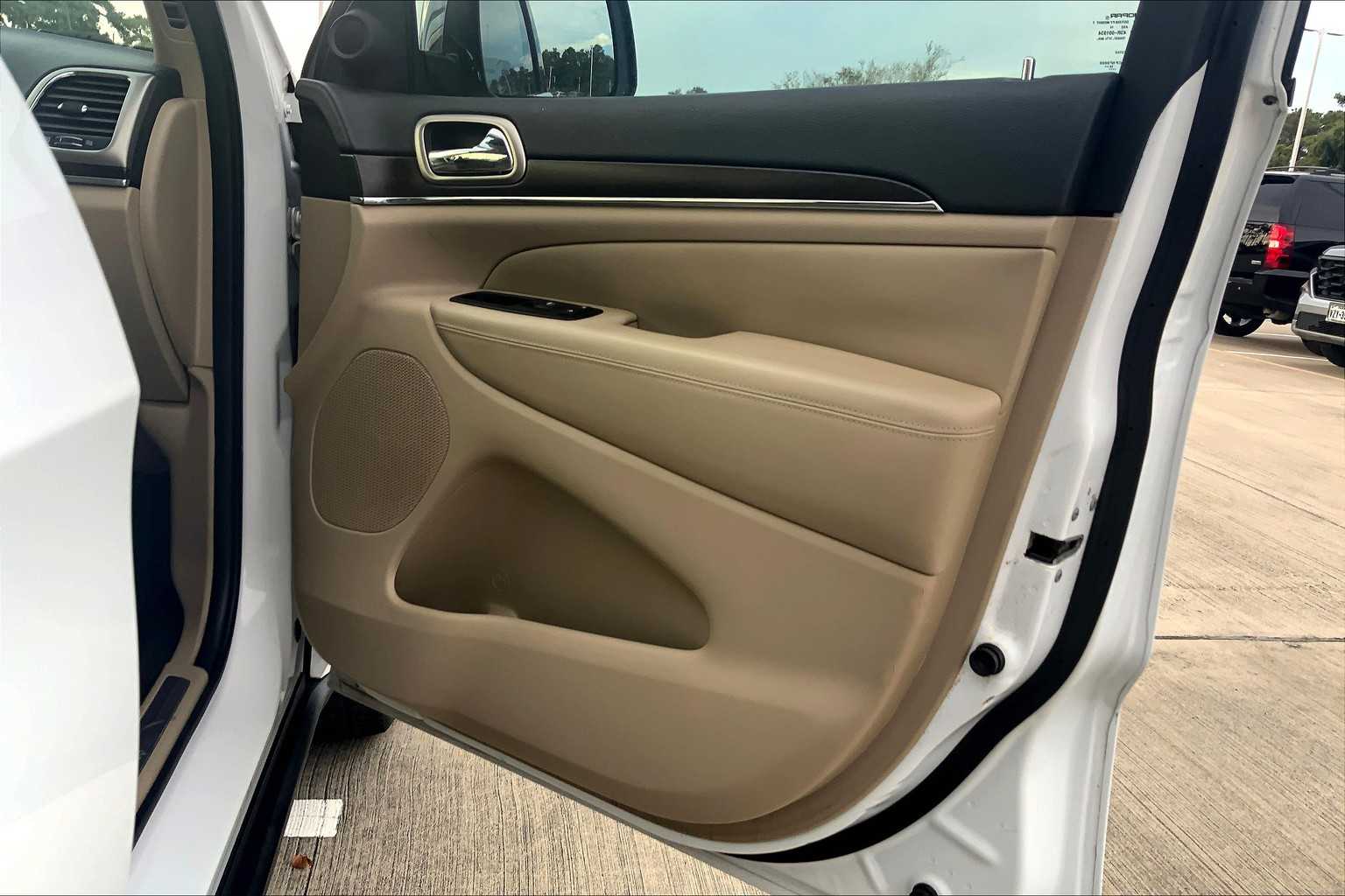 2015 Jeep Grand Cherokee Limited photo 20