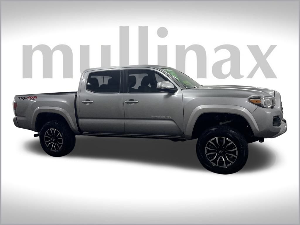 2023 Toyota Tacoma TRD Sport photo 2