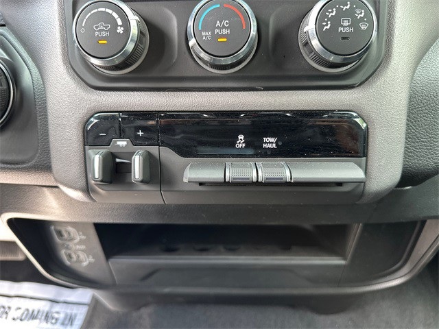 2024 Ram 2500 Big Horn photo 16
