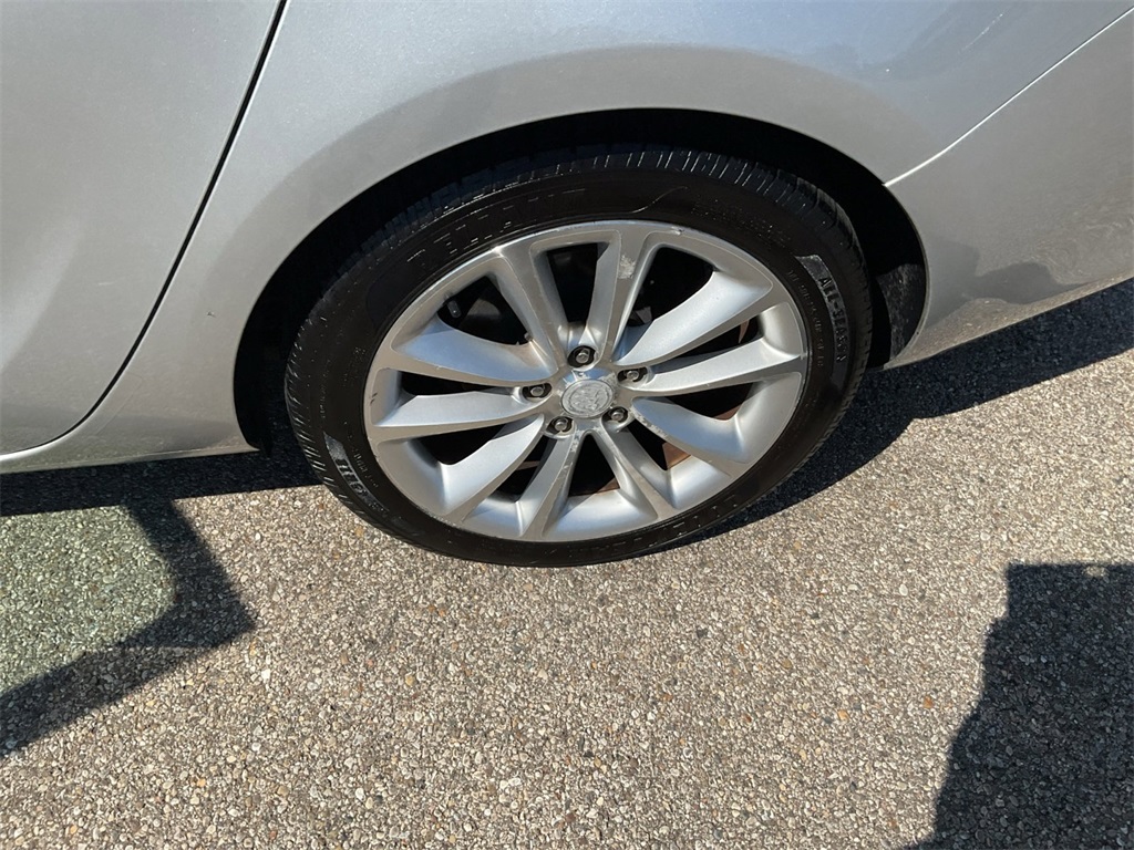 2014 Buick Verano Base photo 17