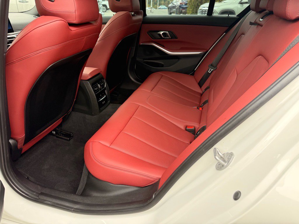 2024 Bmw 330i photo 12