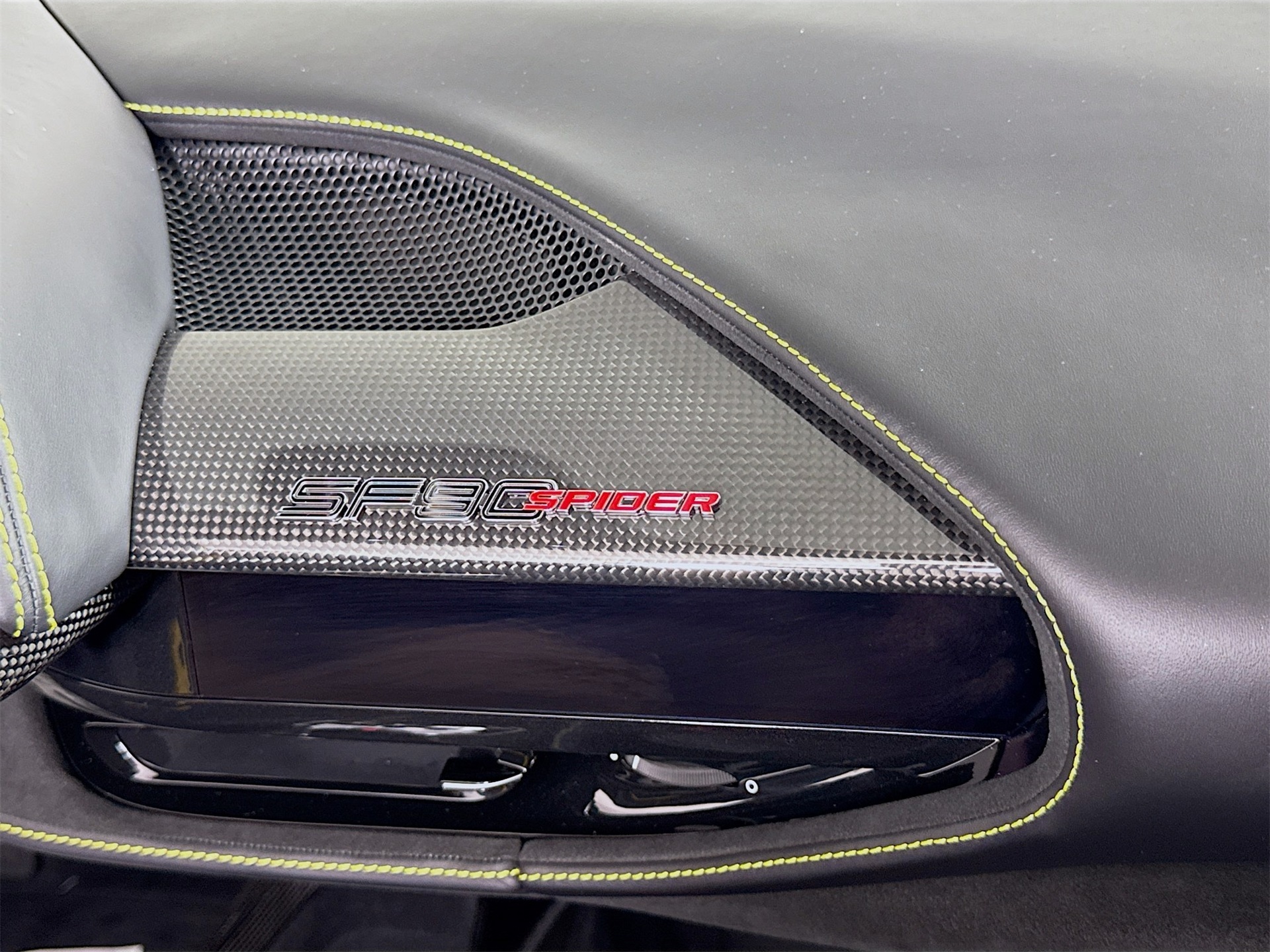 2024 Ferrari SF90 Spider Base photo 24