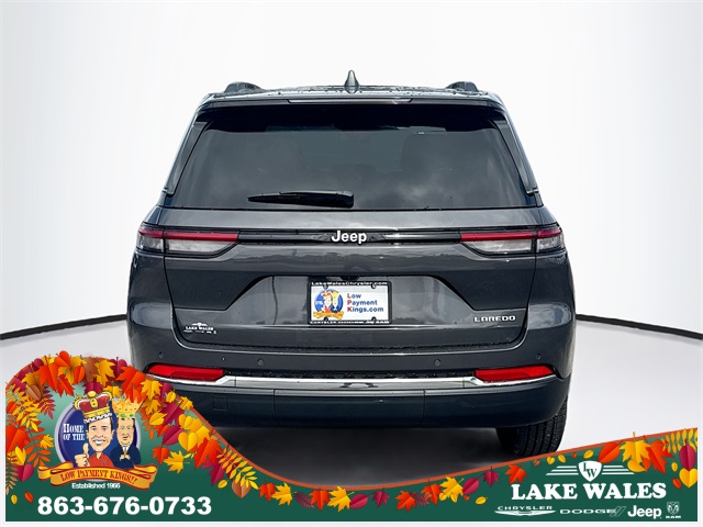 2025 Jeep Grand Cherokee Laredo photo 2