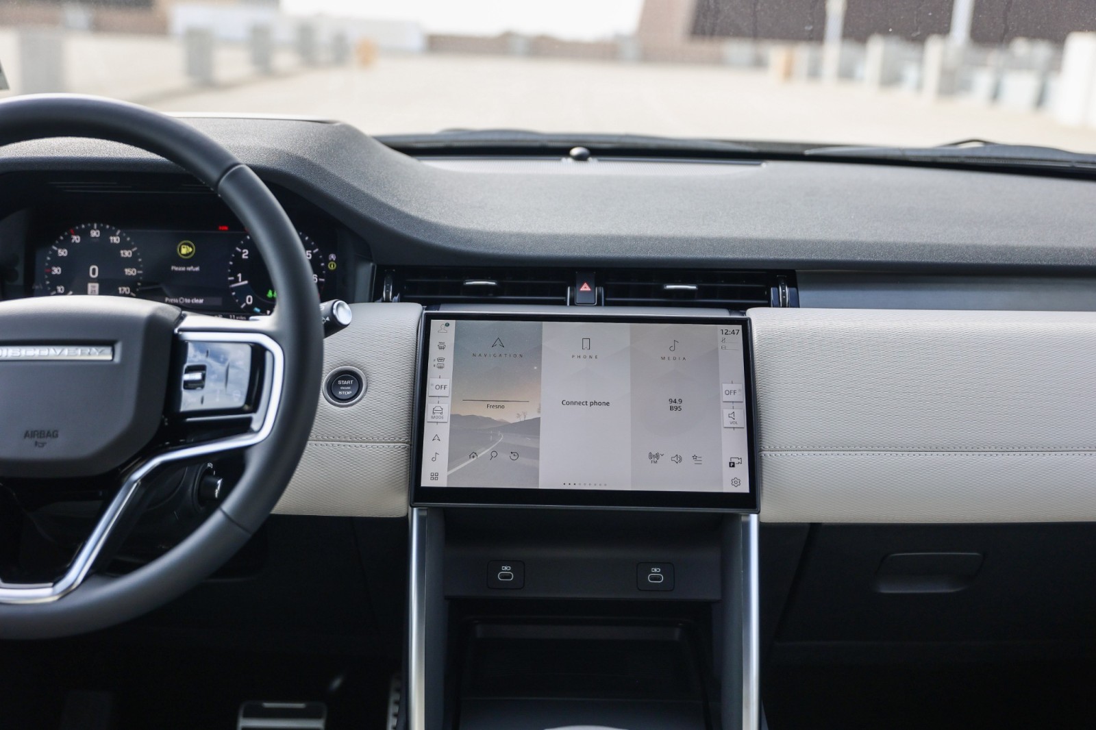 2025 Land Rover Discovery Sport Dynamic SE photo 12