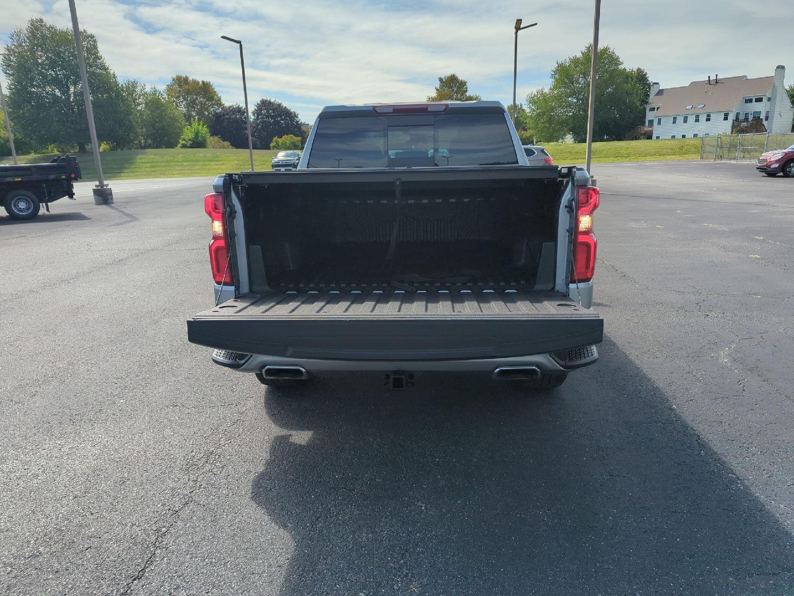 2023 Chevrolet Silverado 1500 RST photo 7