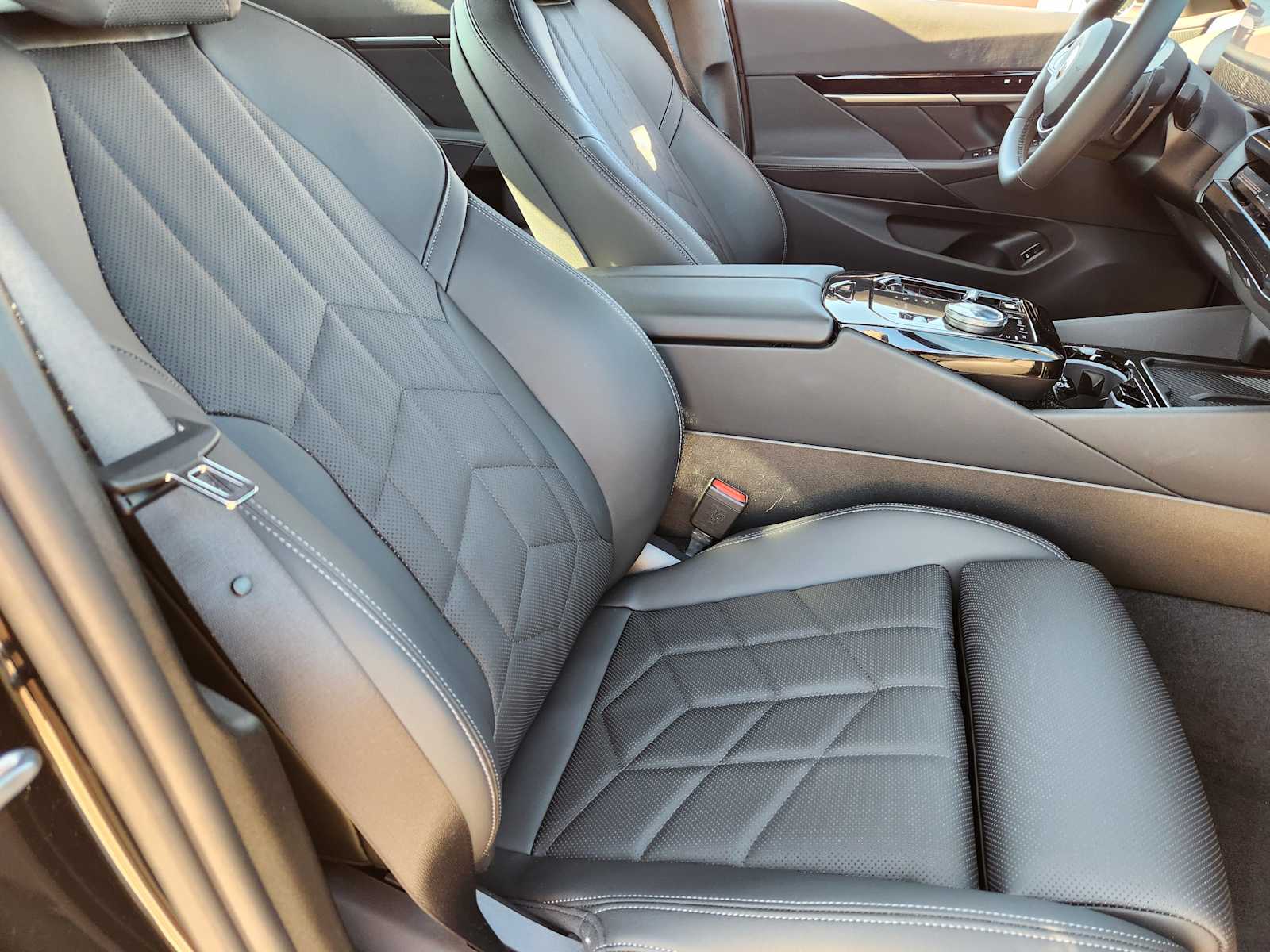 2025 Bmw 530i photo 9