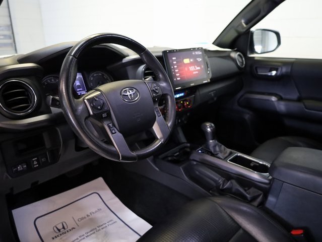 2019 Toyota Tacoma TRD Off-Road photo 4