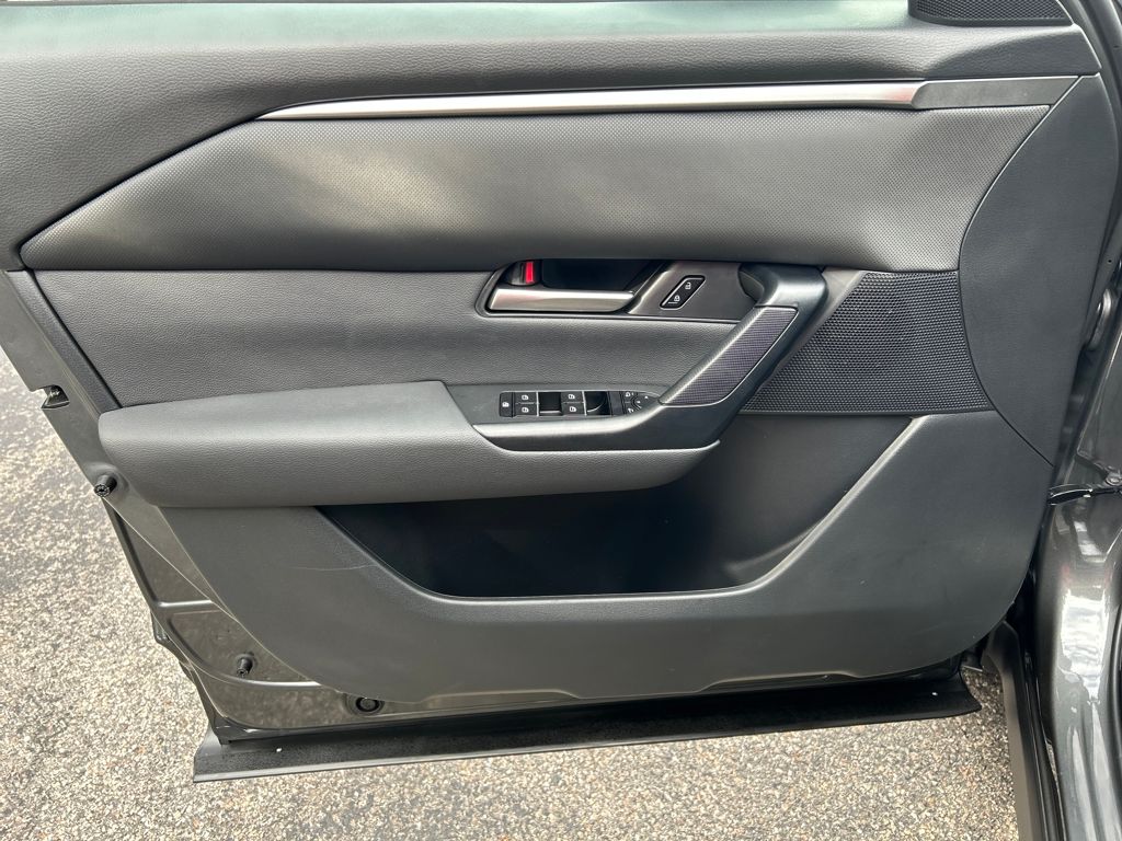 2025 Mazda CX-50 2.5 Select photo 8