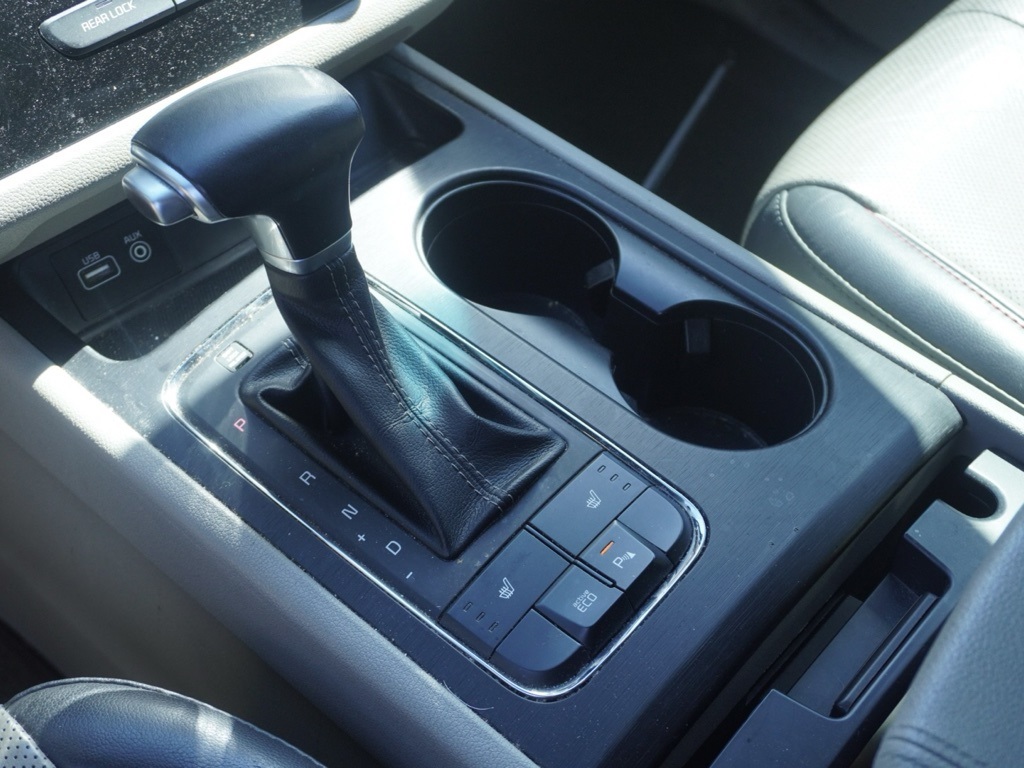 2017 Kia Sedona LX photo 18