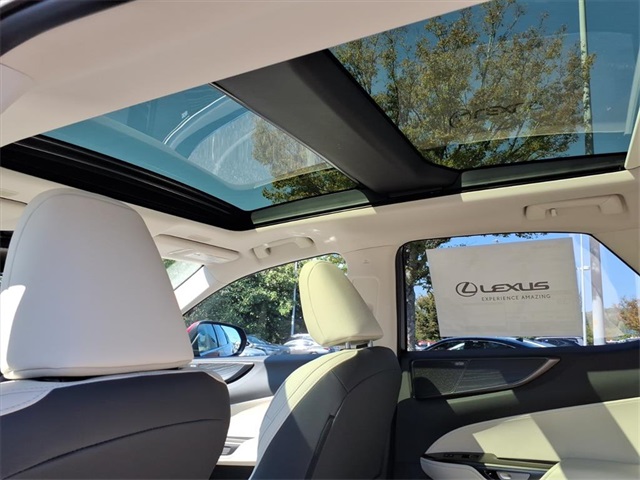 2026 Lexus NX 350h Luxury AWD photo 12