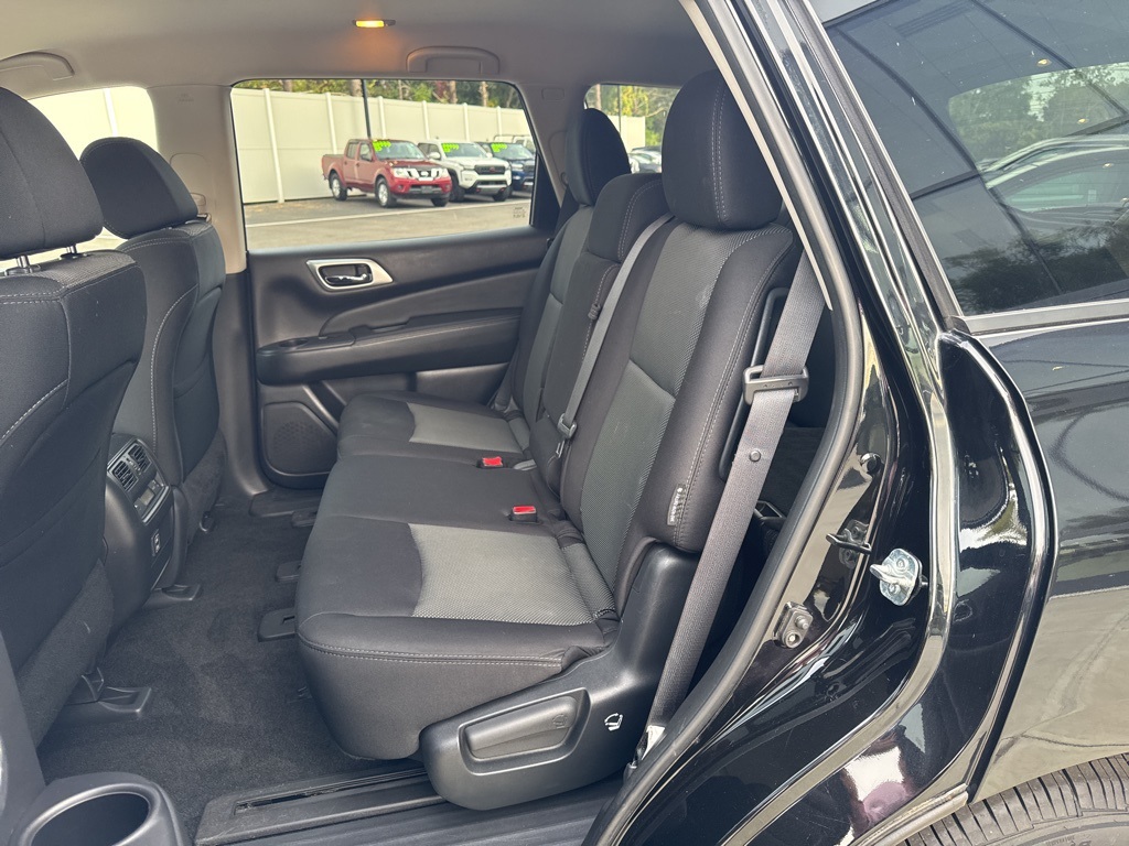 2018 Nissan Pathfinder SV photo 10