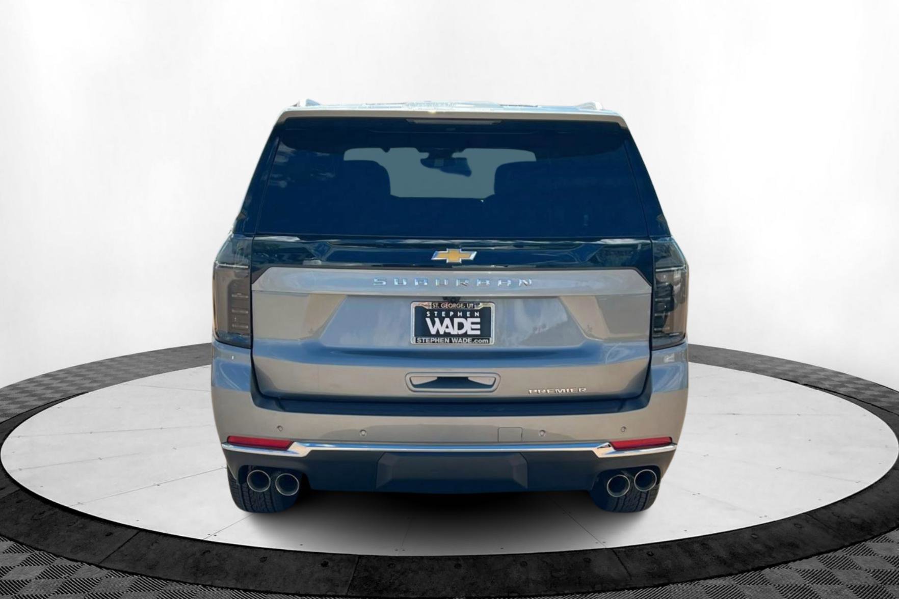 2026 Chevrolet Suburban Premier photo 4