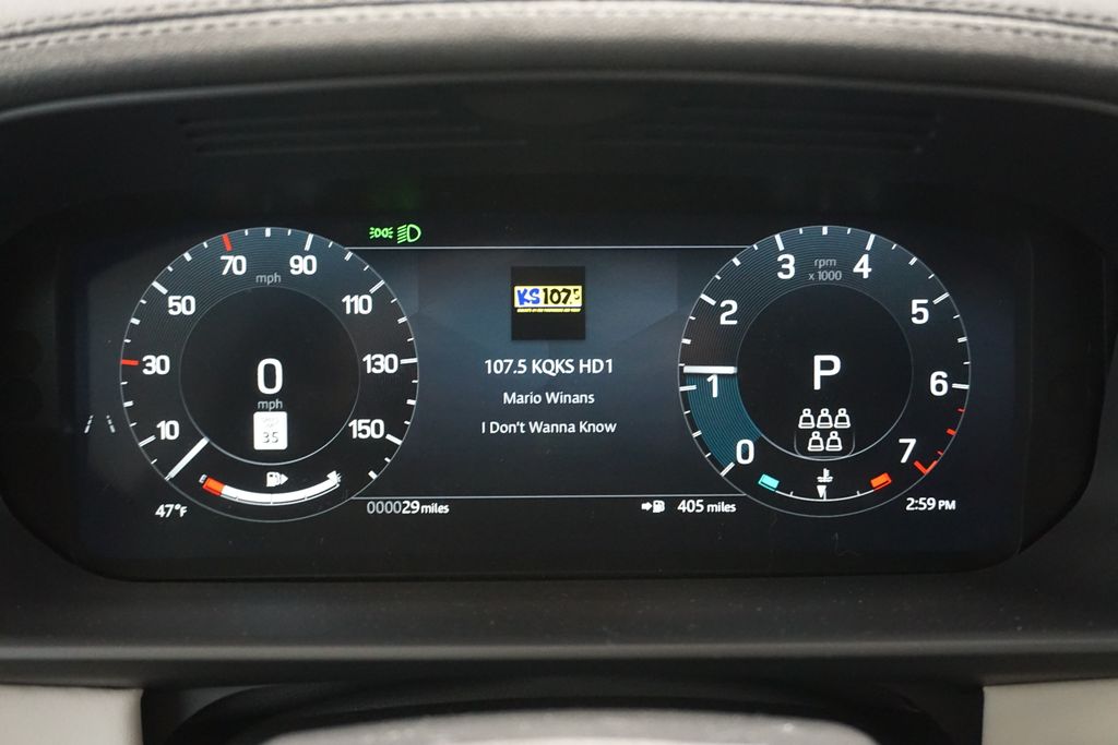 2025 Land Rover Discovery S photo 11