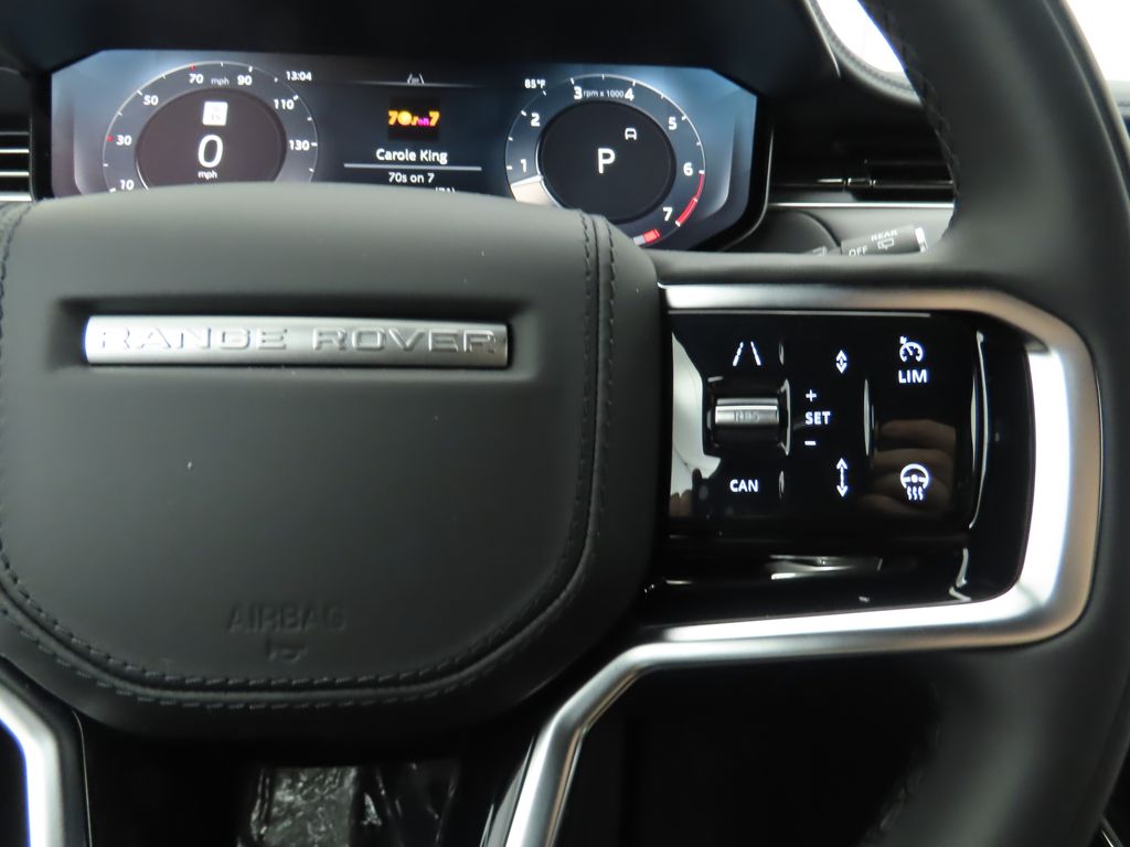 2025 Land Rover Range Rover Sport SE photo 9