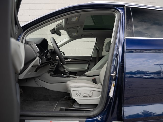 2022 Audi Q5 45 S line Premium photo 14