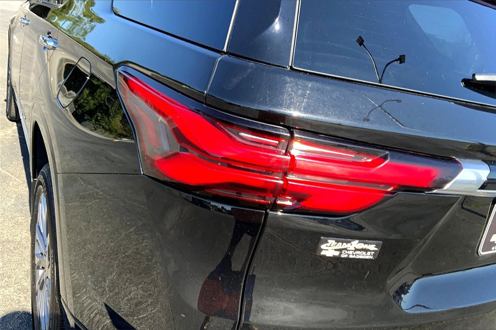 2023 Chevrolet Traverse Premier photo 28