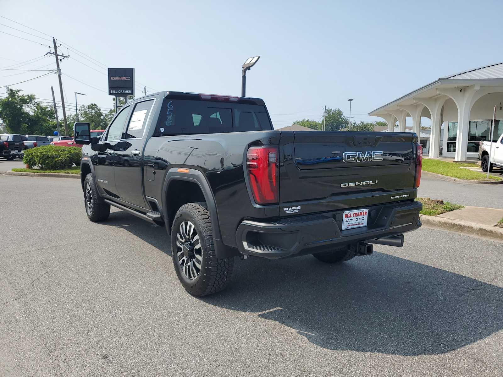 2025 Gmc Sierra 3500 HD Denali Ultimate photo 3