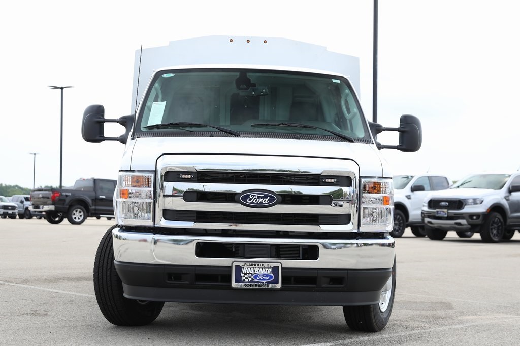 2026 Ford E-350 Base photo 4