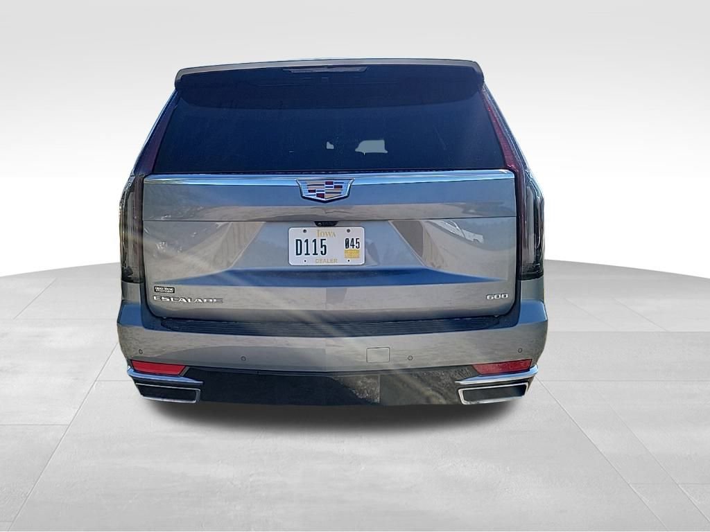 2024 Cadillac Escalade Premium Luxury photo 3