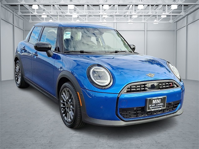 2025 Mini Cooper 4 Door Hardtop Signature photo 3