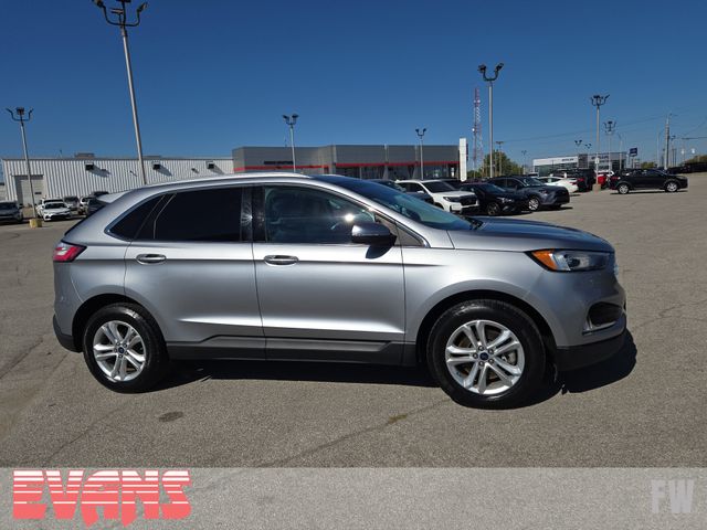 2020 Ford Edge SEL photo 2