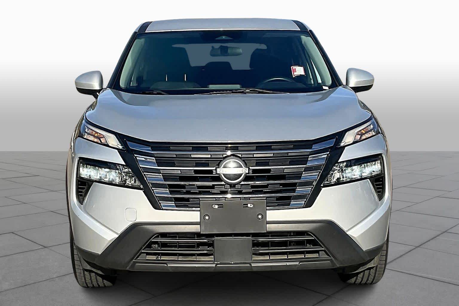 2024 Nissan Rogue SV photo 3