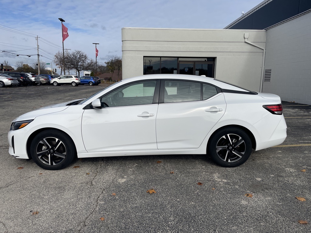 Used 2024 Nissan Sentra SV with VIN 3N1AB8CV8RY302677 for sale in Menomonee Falls, WI