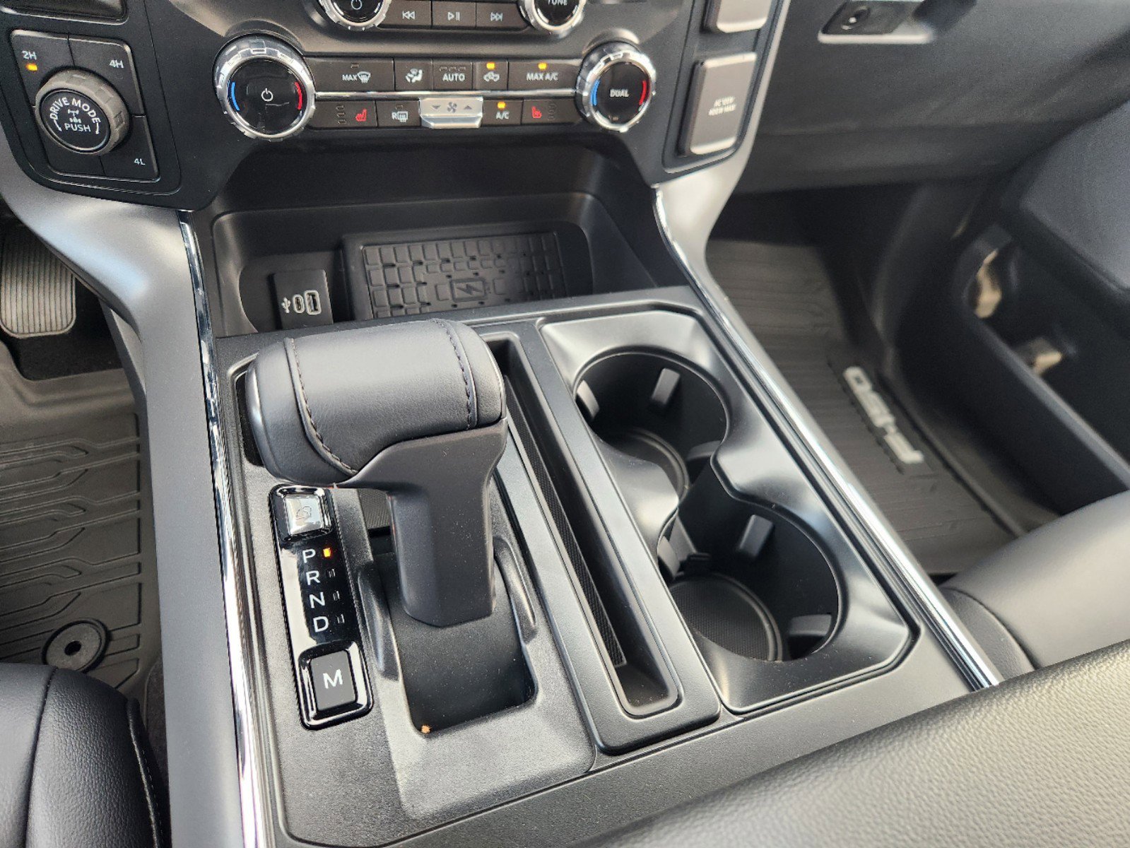 2025 Ford F-150 XLT photo 16