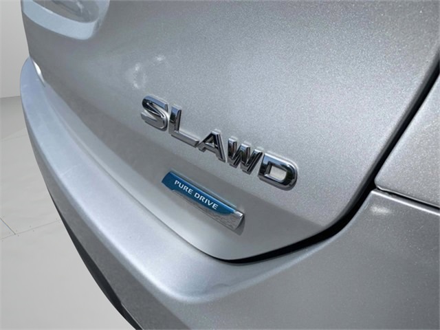 2014 Nissan Rogue SL photo 8