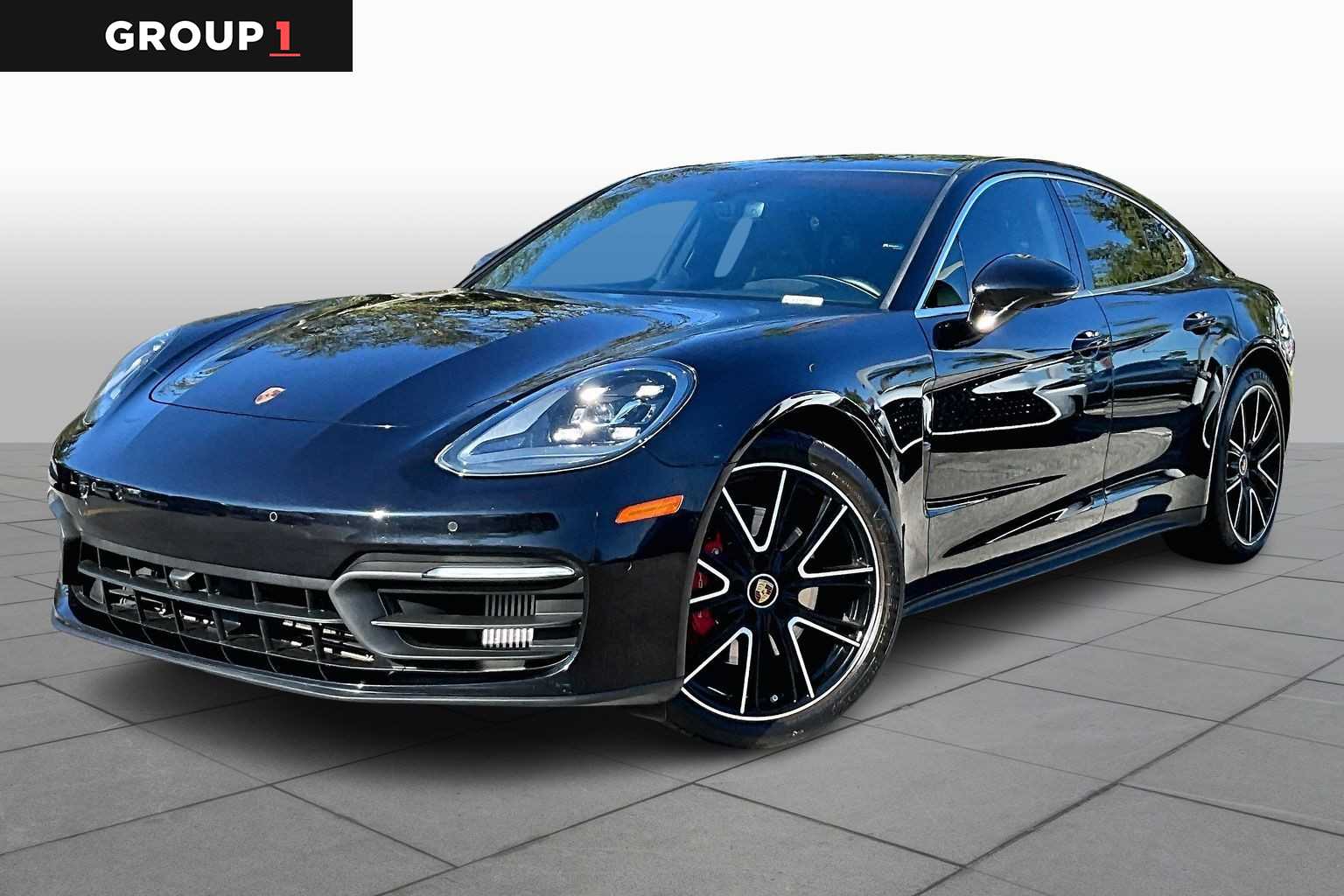 2022 Porsche Panamera S's photo