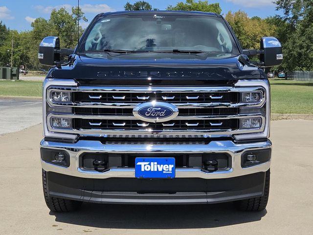 2026 Ford F-250 Lariat photo 2