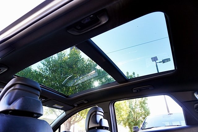 Used 2025 Gray Kia X-Line Prestige image 19