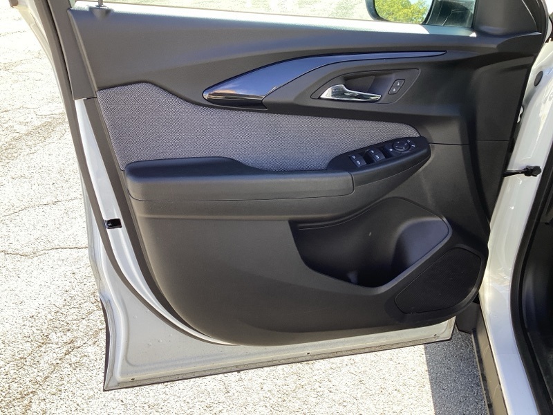 2023 Chevrolet Trailblazer LT photo 14
