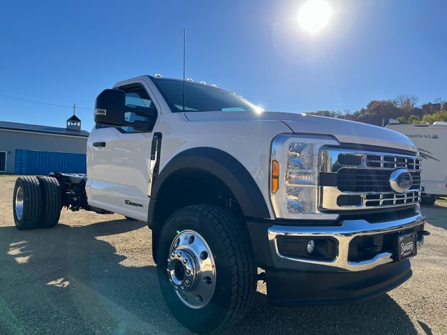 2026 Ford F-600 photo 3