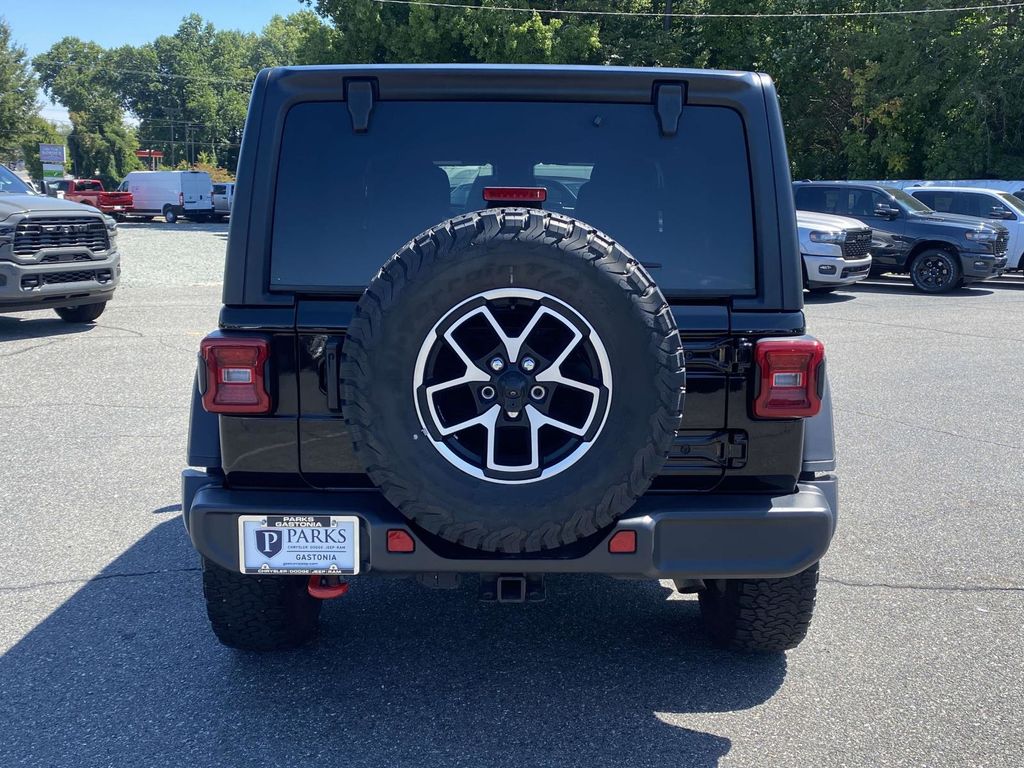 2024 Jeep Wrangler Rubicon photo 6