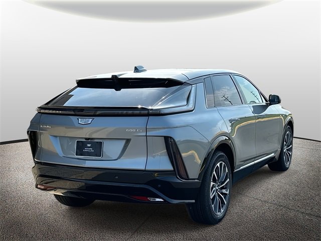 2025 Cadillac Lyriq Sport photo 2