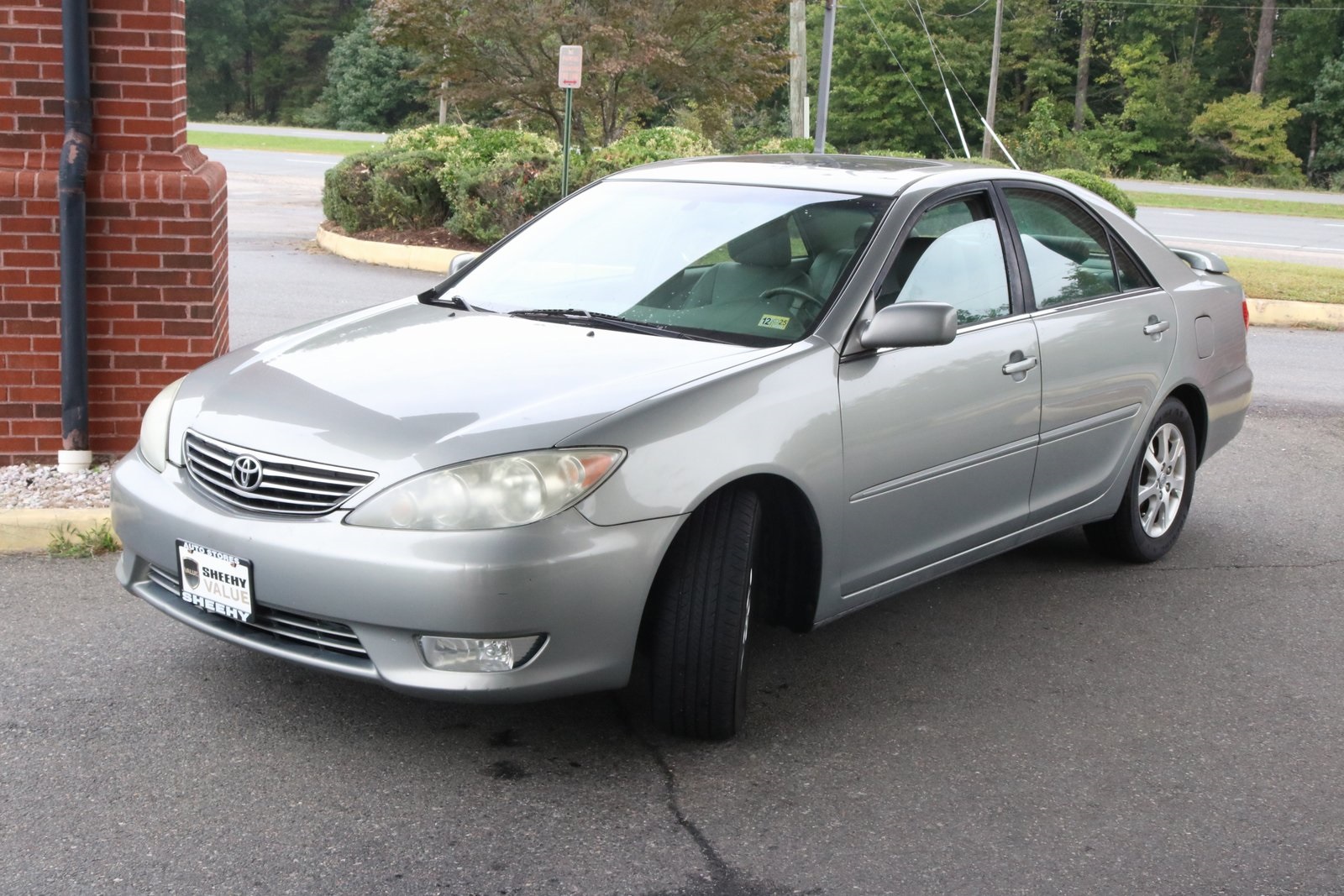 2005 Toyota Camry XLE photo 3