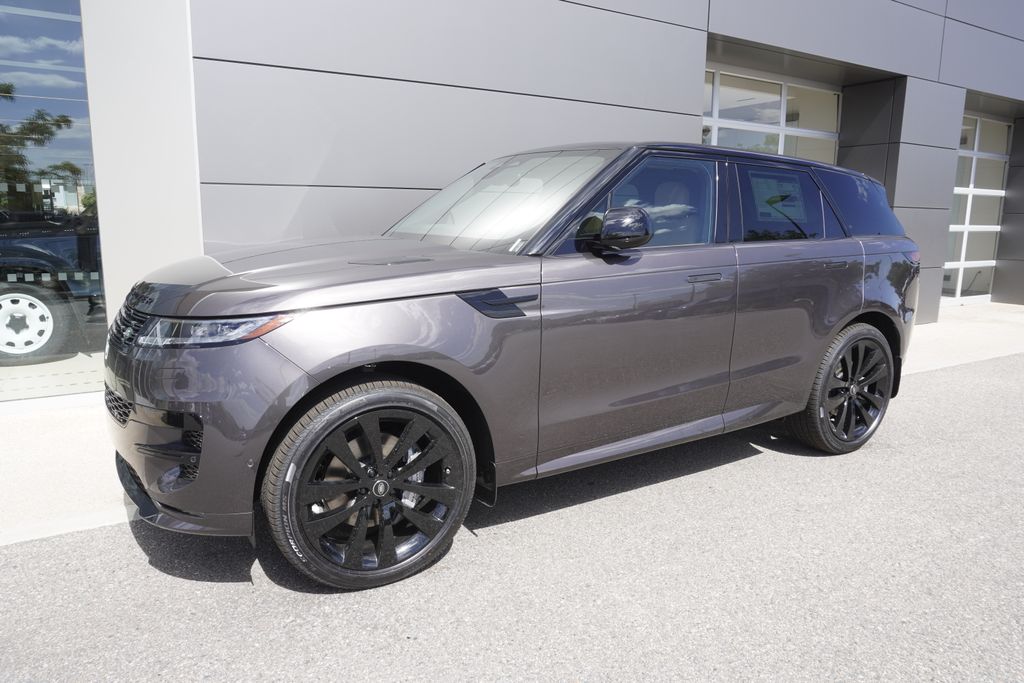 2025 Land Rover Range Rover Sport SE photo 3