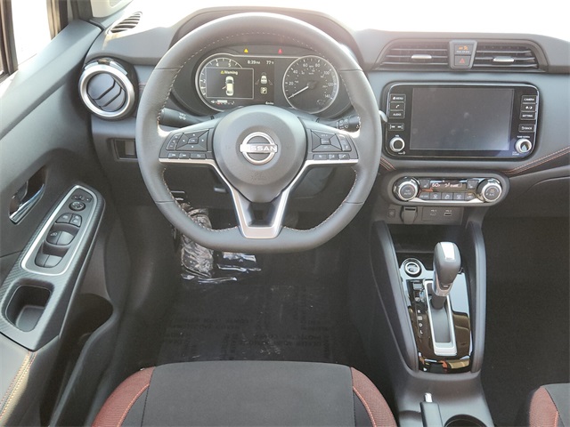 2025 Nissan Versa SR photo 6