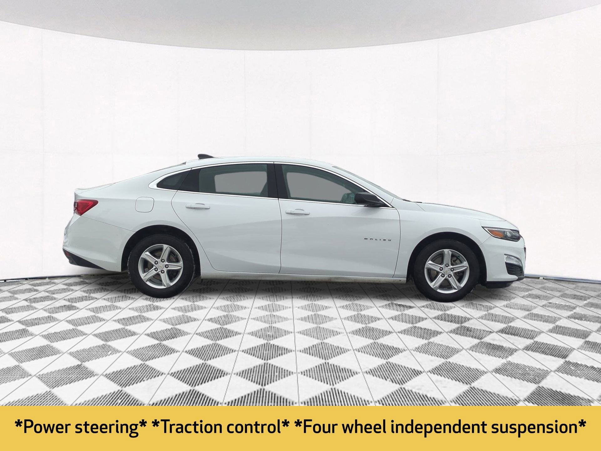 2020 Chevrolet Malibu photo 3