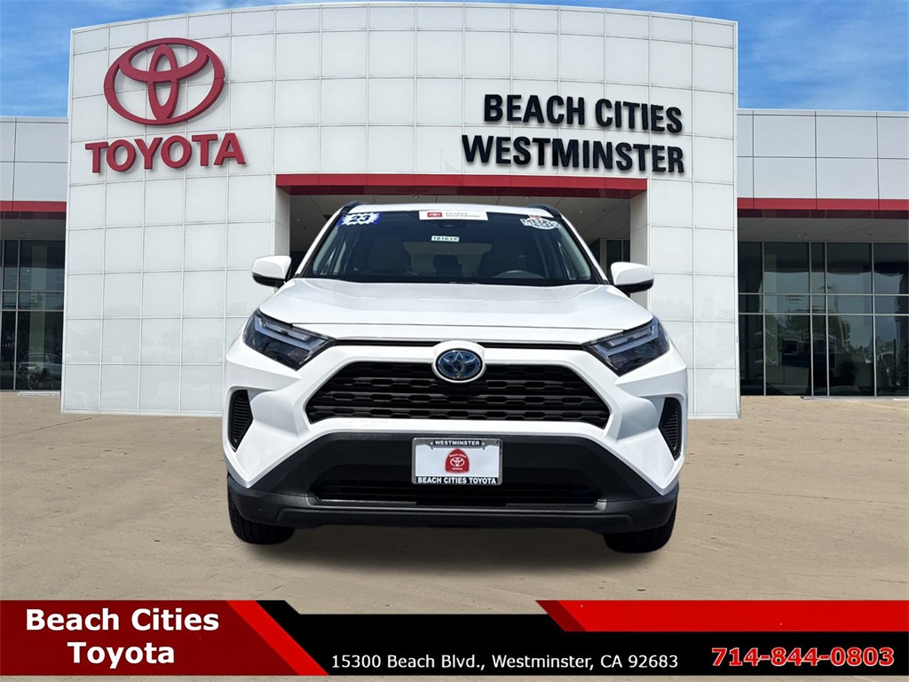 2023 Toyota RAV4 Hybrid XLE photo 2