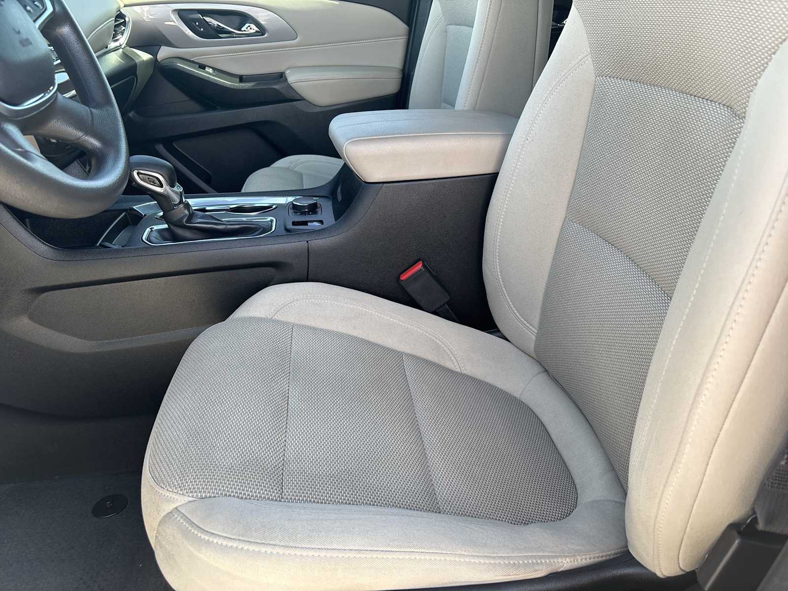 2022 Chevrolet Traverse LS photo 14
