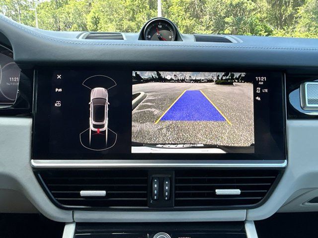2023 Porsche Cayenne Coupe Platinum Edition photo 13