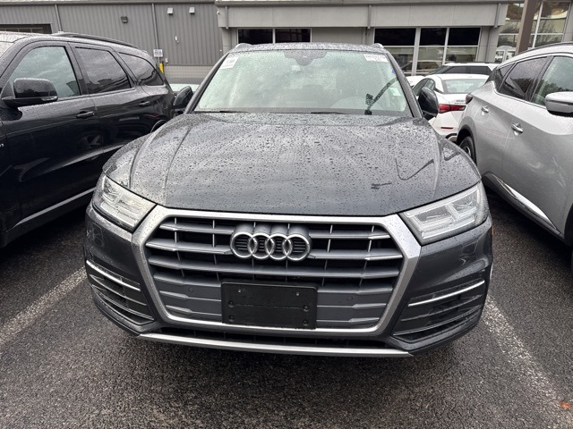 2020 Audi Q5 45 Premium Plus photo 2