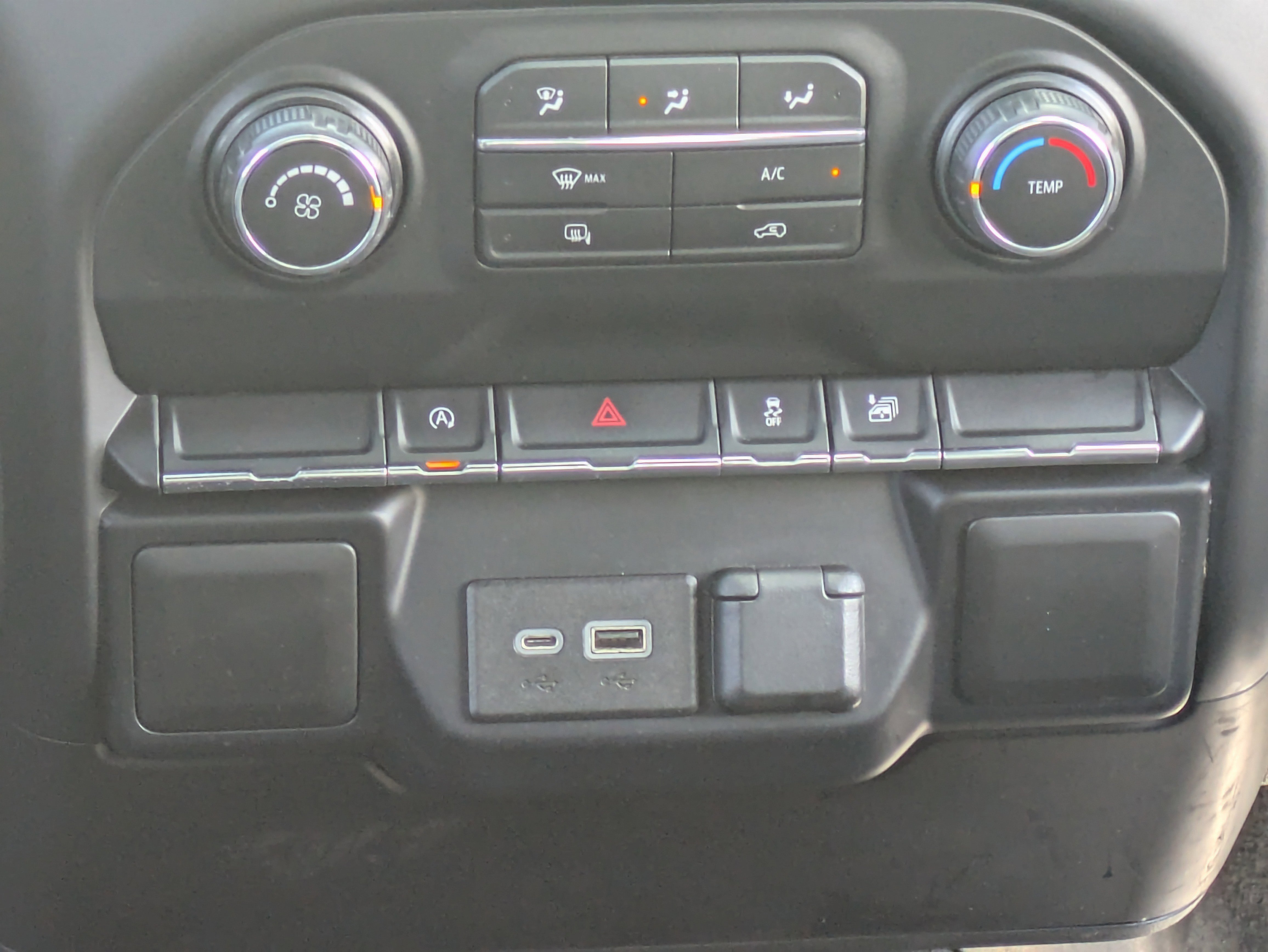 2020 Chevrolet Silverado 1500 LT photo 8