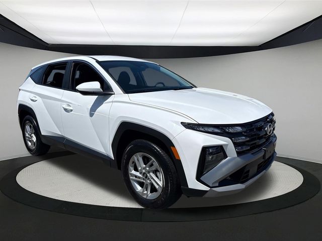 2025 Hyundai Tucson SE photo 2